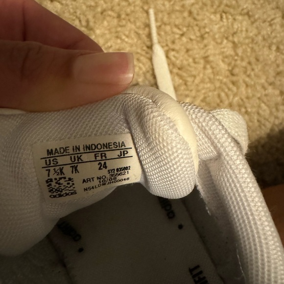 Toddler Adidas - Picture 7 of 9